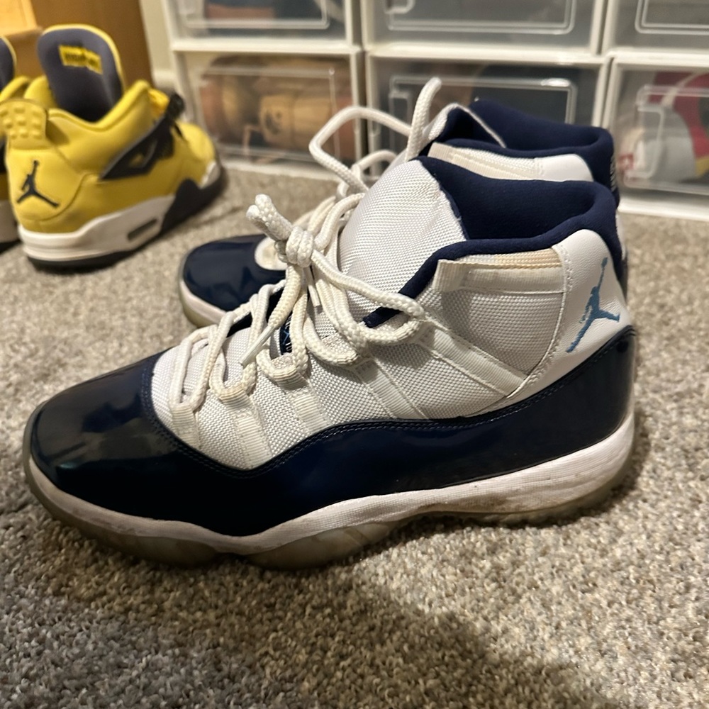 Jordan 11 navy blue